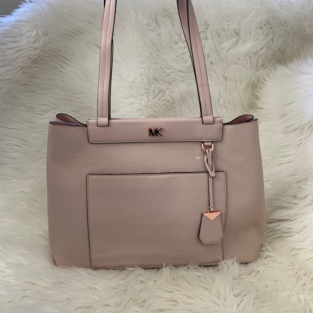 Michael Kors Handbag ❤️